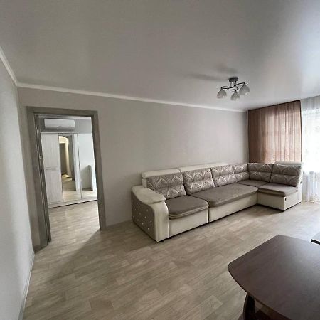 Apartment On Kievskaya Street Bishkek Ngoại thất bức ảnh